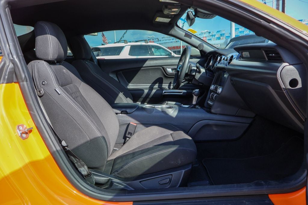 2021 Ford Mustang EcoBoost