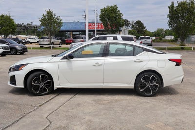 2023 Nissan Altima 2.5 SR