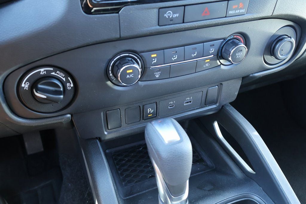 2024 Nissan Frontier SV