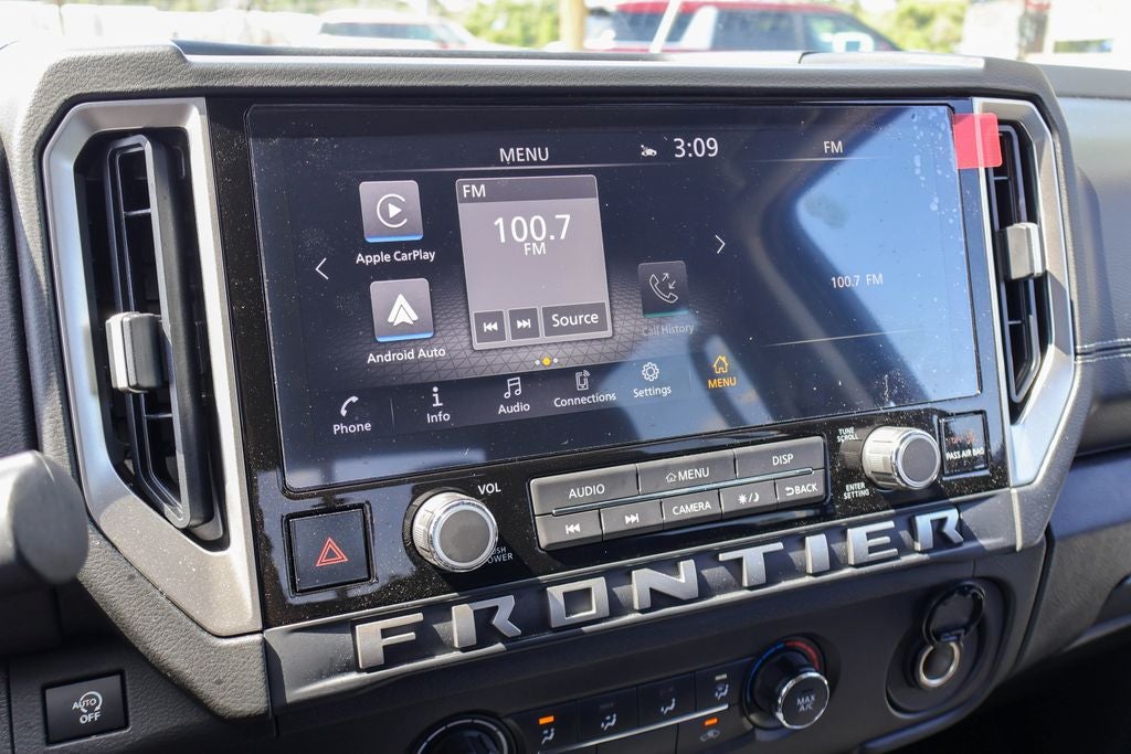 2025 Nissan Frontier SV