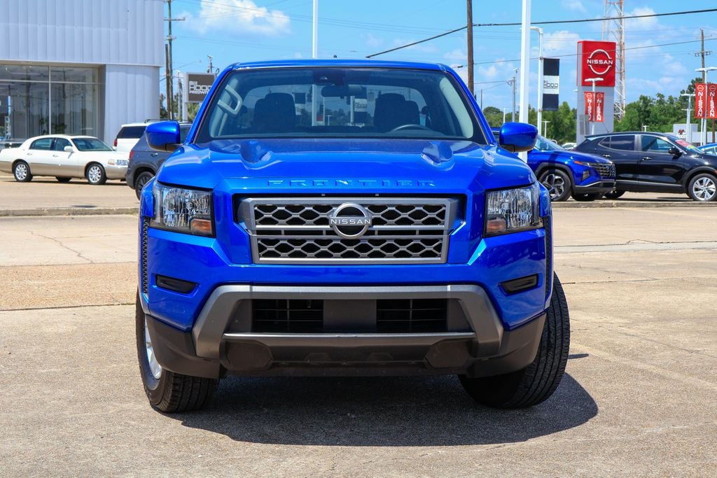2024 Nissan Frontier SV
