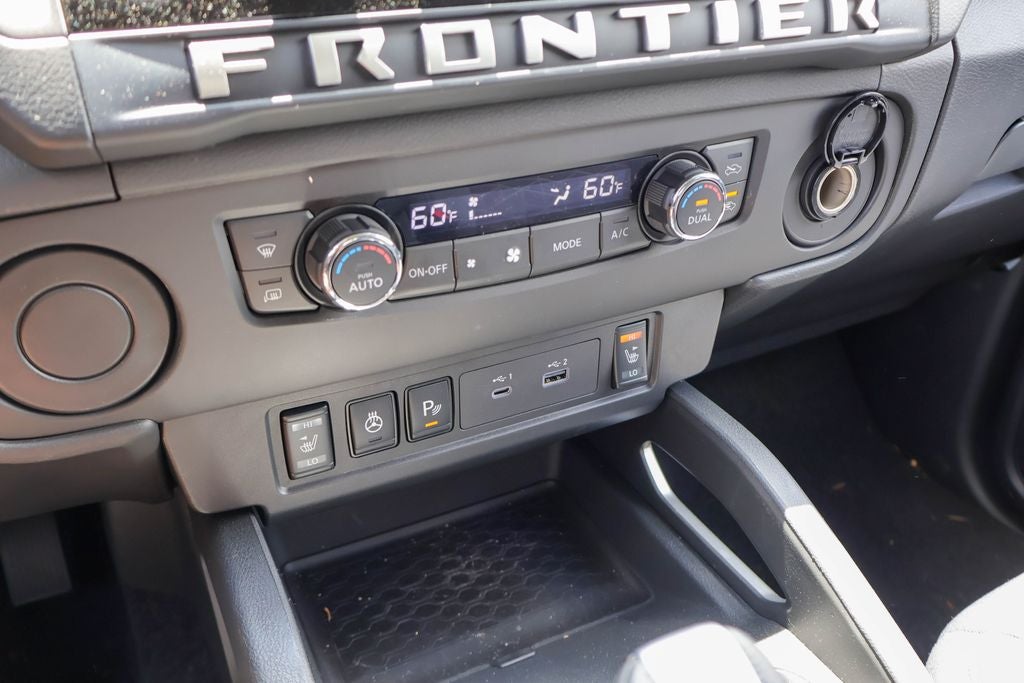 2025 Nissan Frontier SV