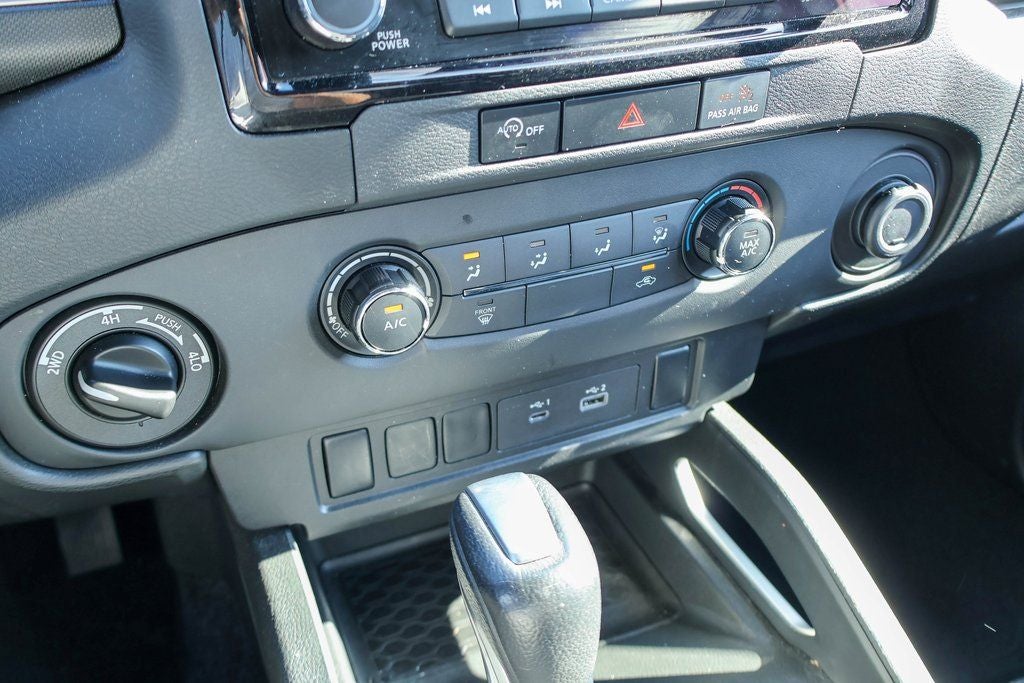 2023 Nissan Frontier SV