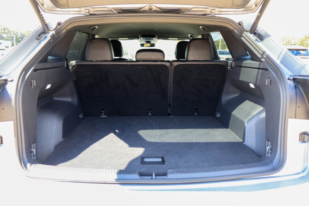 2025 Volkswagen Atlas Cross Sport SE w/Tech - Photo 25