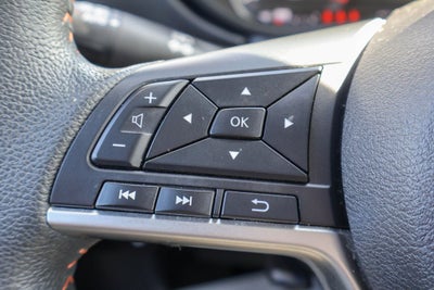 2023 Nissan Versa 1.6 SR