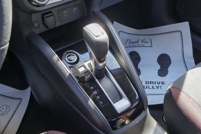 2023 Nissan Versa 1.6 SR