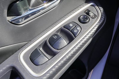 2023 Nissan Versa 1.6 SR