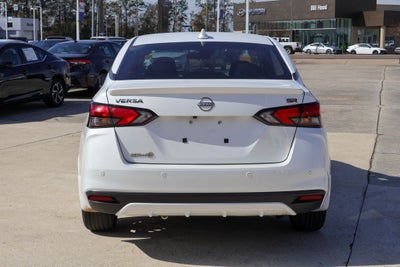 2023 Nissan Versa 1.6 SR