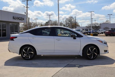 2023 Nissan Versa 1.6 SR