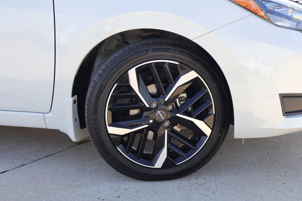 2023 Nissan Versa 1.6 SR