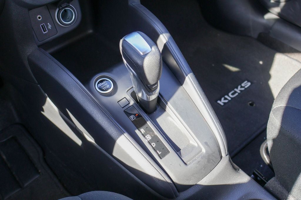 2025 Nissan Kicks Play S