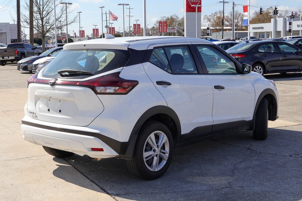 2025 Nissan Kicks Play S