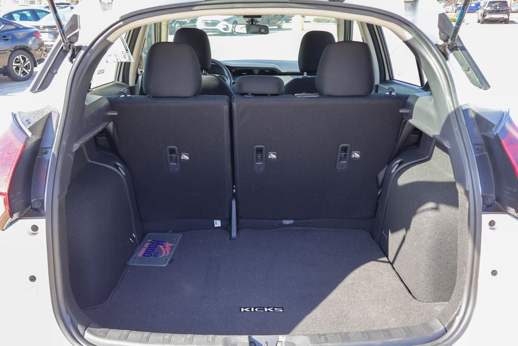 2025 Nissan Kicks Play S