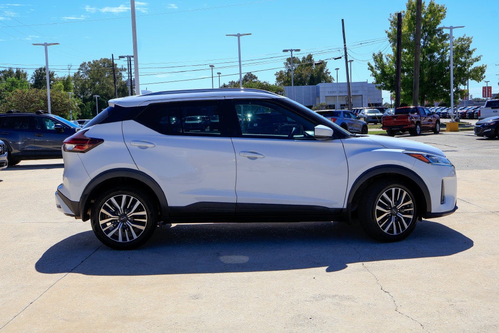 2022 Nissan Kicks SV