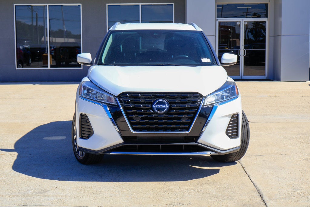 2022 Nissan Kicks SV