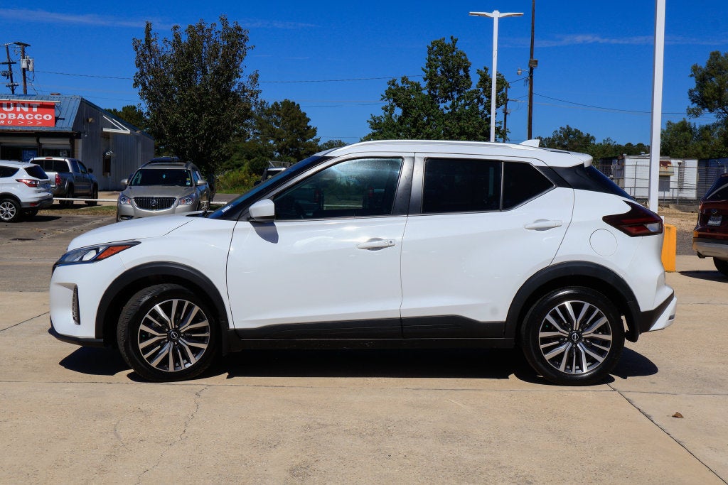2022 Nissan Kicks SV