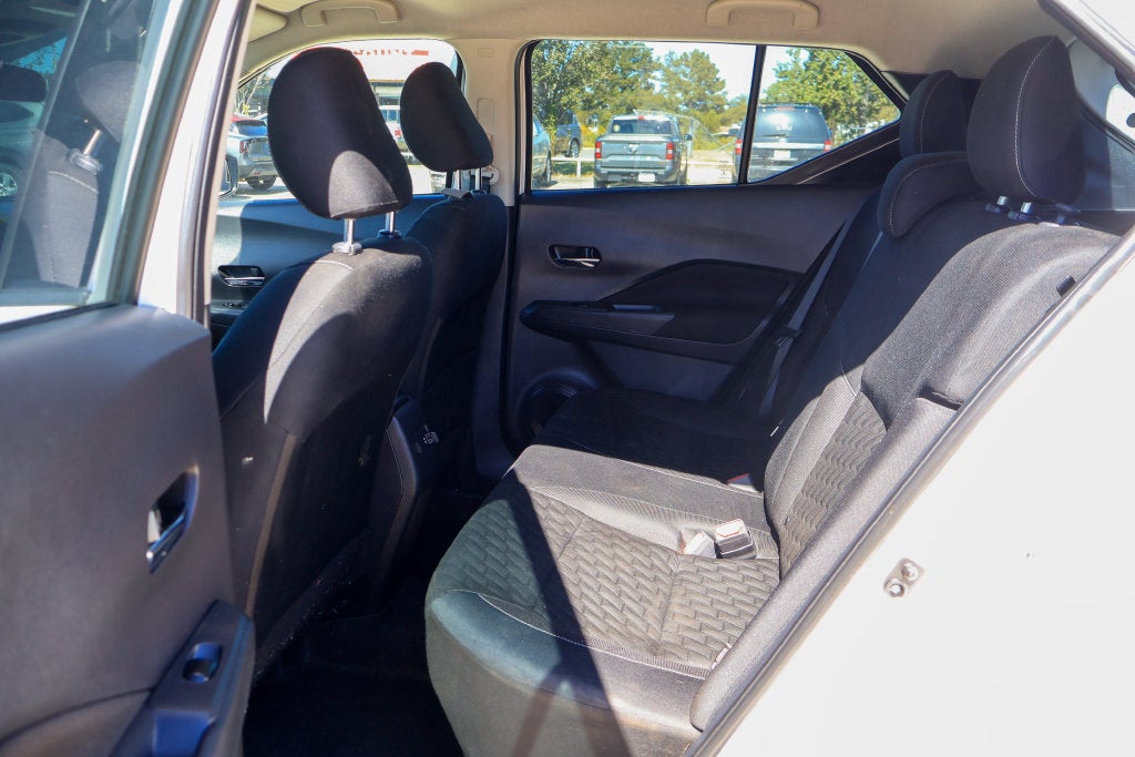 2022 Nissan Kicks SV