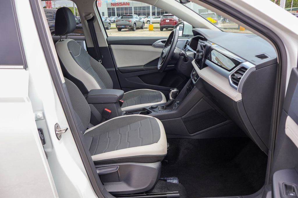 2025 Volkswagen Taos 1.5T SE