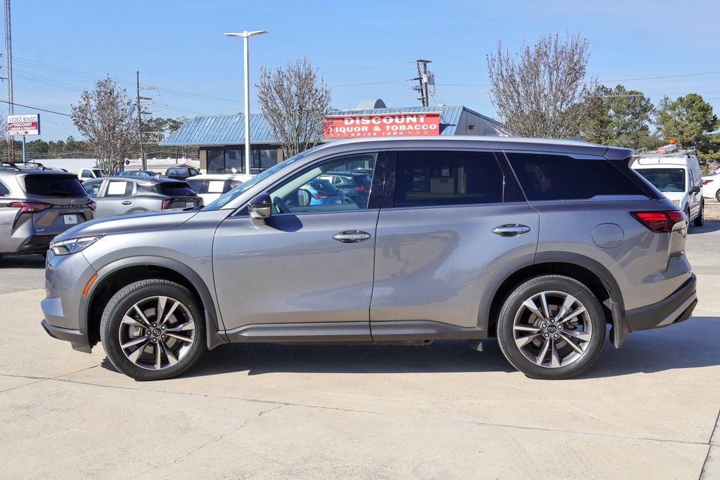 2023 INFINITI QX60 LUXE