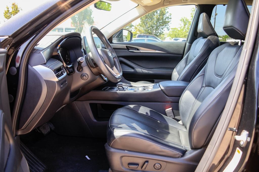 2023 INFINITI QX60 LUXE
