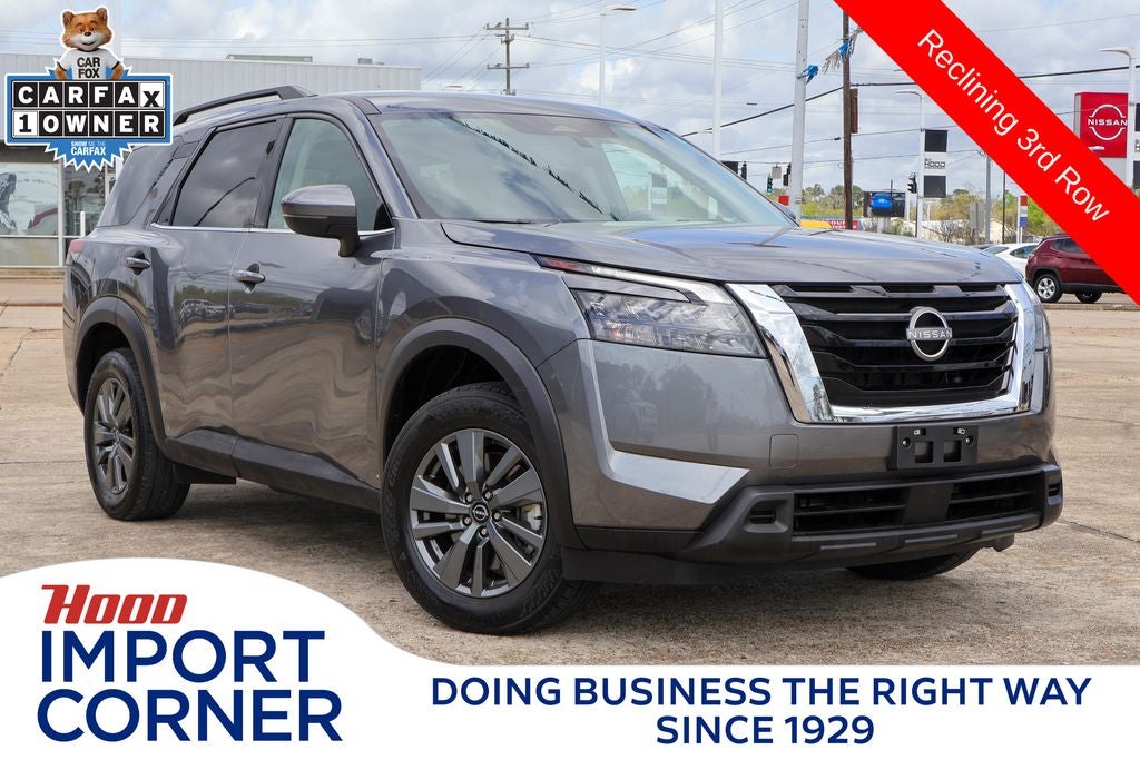 2025 Nissan Pathfinder SV