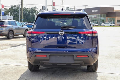 2025 Nissan Pathfinder SV