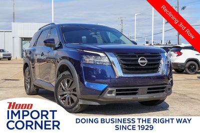 2022 Nissan Pathfinder SV