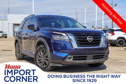 2022 Nissan Pathfinder SV