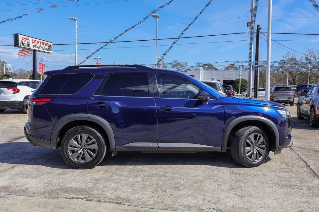 2022 Nissan Pathfinder SV