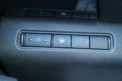 2023 Nissan Pathfinder SV