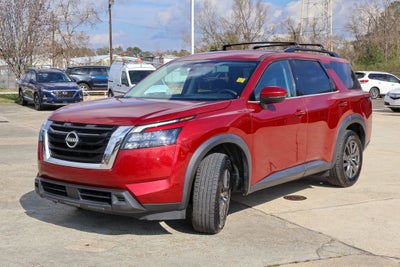 2023 Nissan Pathfinder SV