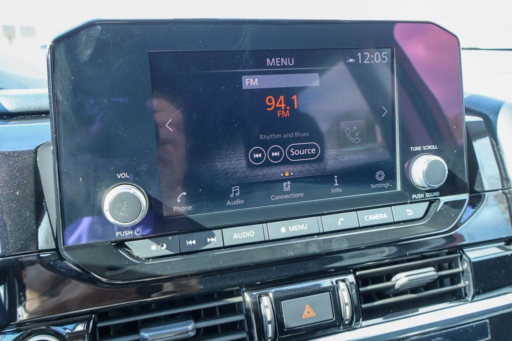 2023 Nissan Pathfinder SV