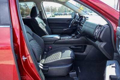 2023 Nissan Pathfinder SV