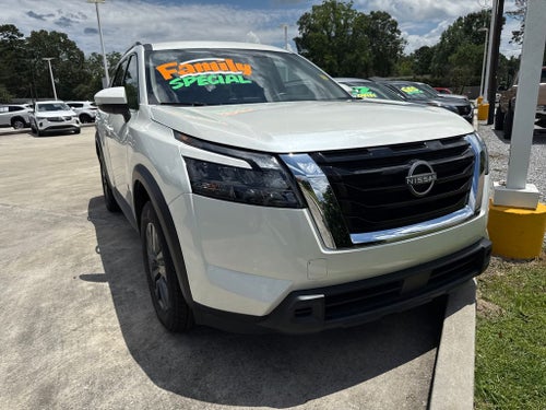 2024 Nissan Pathfinder SV