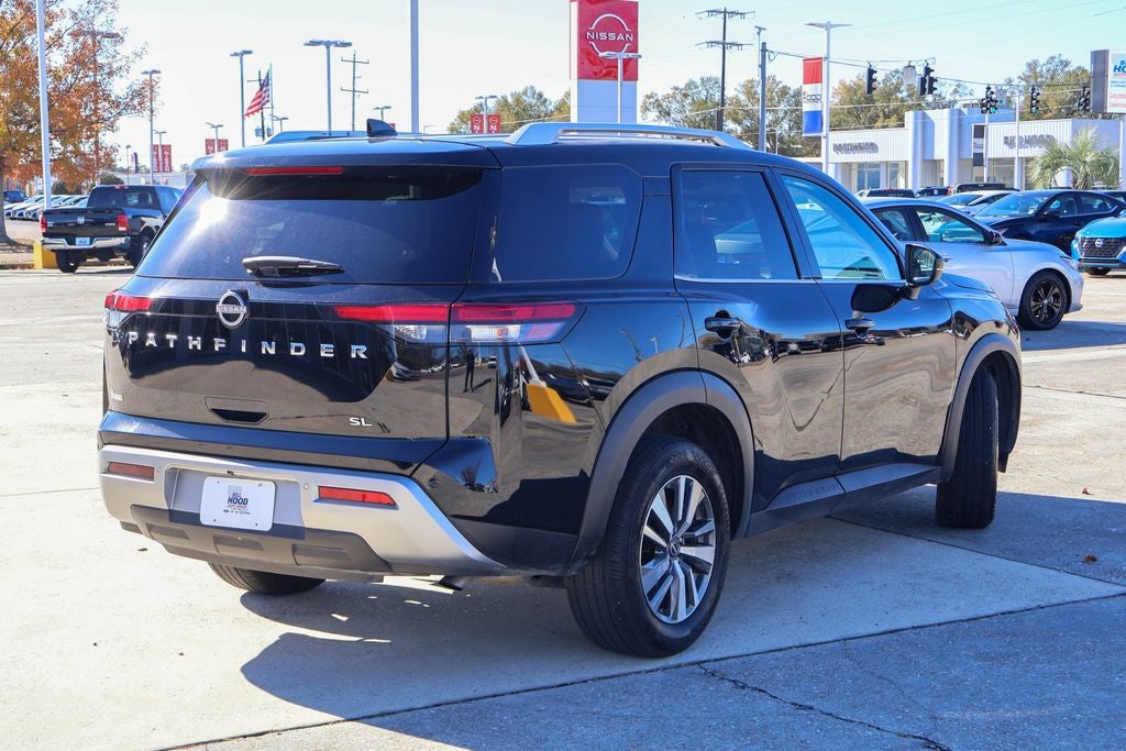 2025 Nissan Pathfinder SL