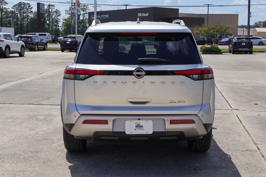2025 Nissan Pathfinder SL