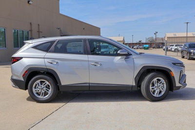 2026 Hyundai TUCSON SE FWD