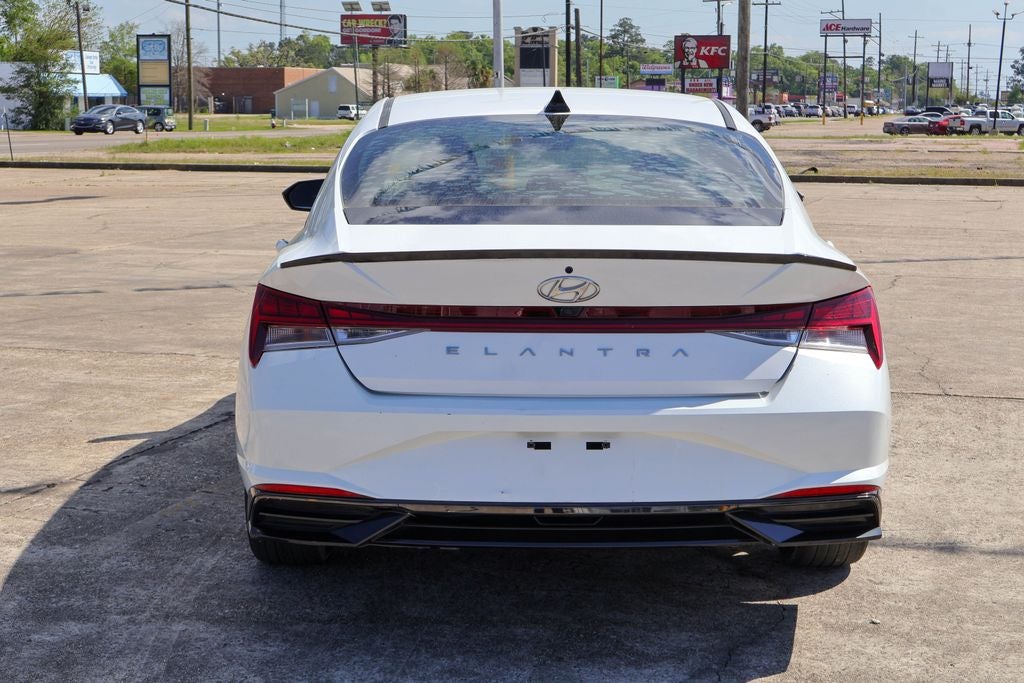 2022 Hyundai ELANTRA SEL