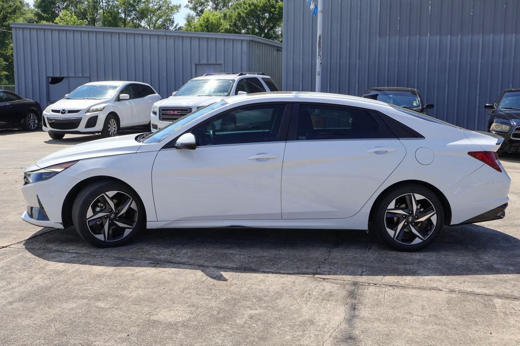 2022 Hyundai ELANTRA SEL
