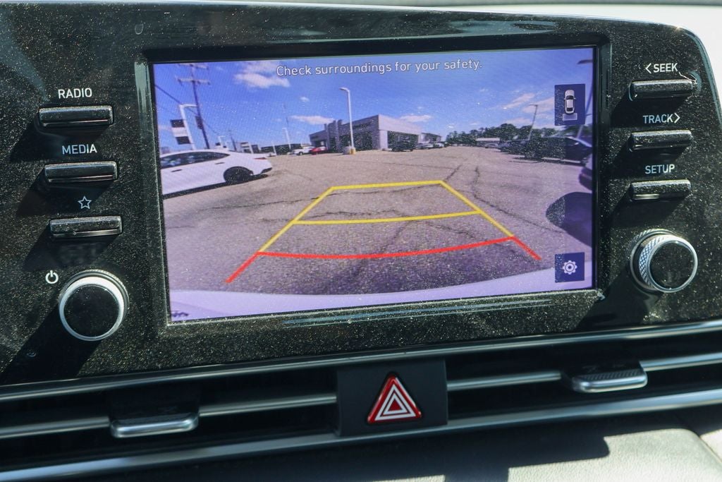 2022 Hyundai ELANTRA SEL