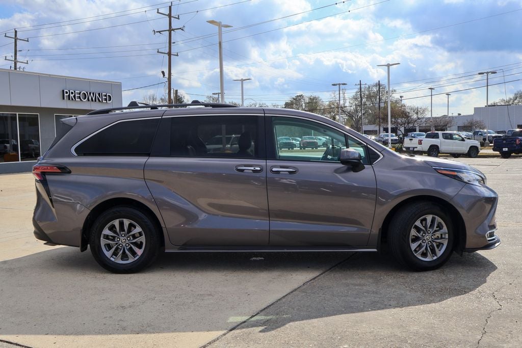 2022 Toyota Sienna XLE