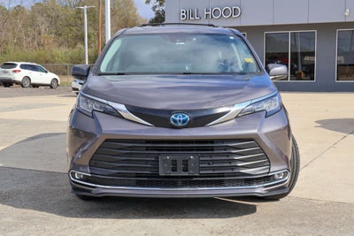 2022 Toyota Sienna XLE