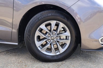 2022 Toyota Sienna XLE