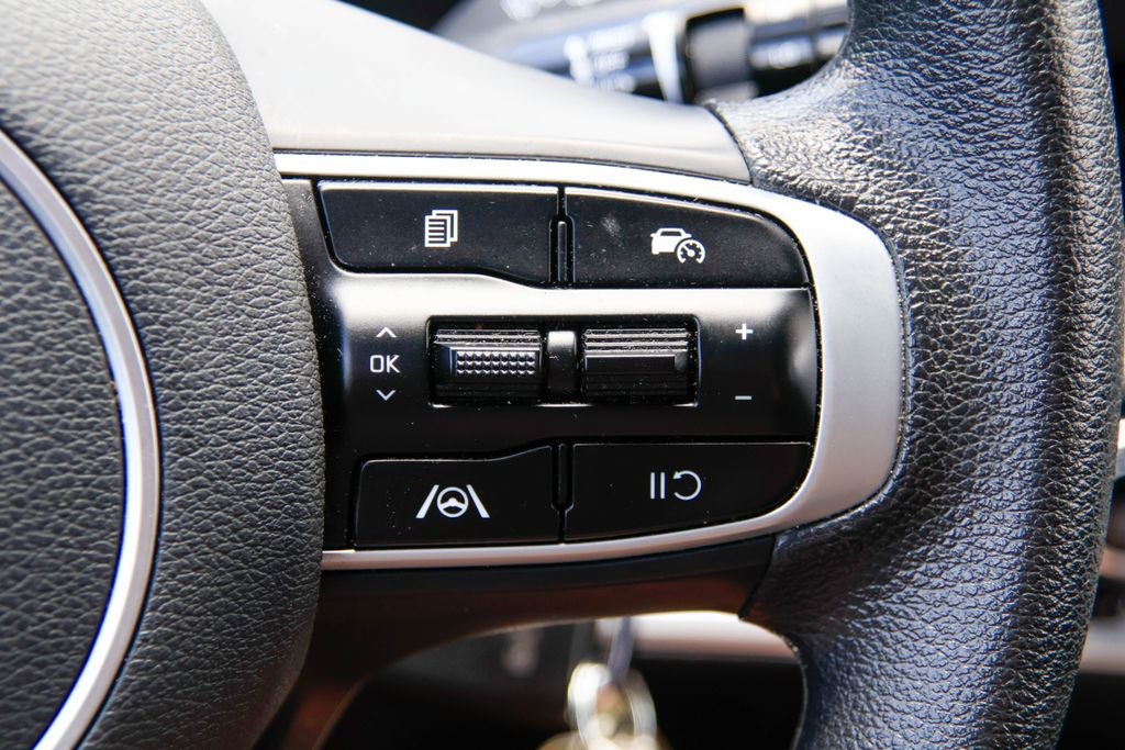 2025 Kia Sportage LX - Photo 13