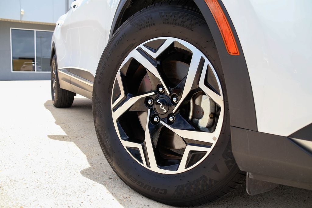 2025 Kia Sportage LX - Photo 26