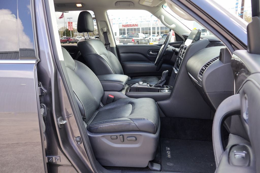 2024 INFINITI QX80 LUXE