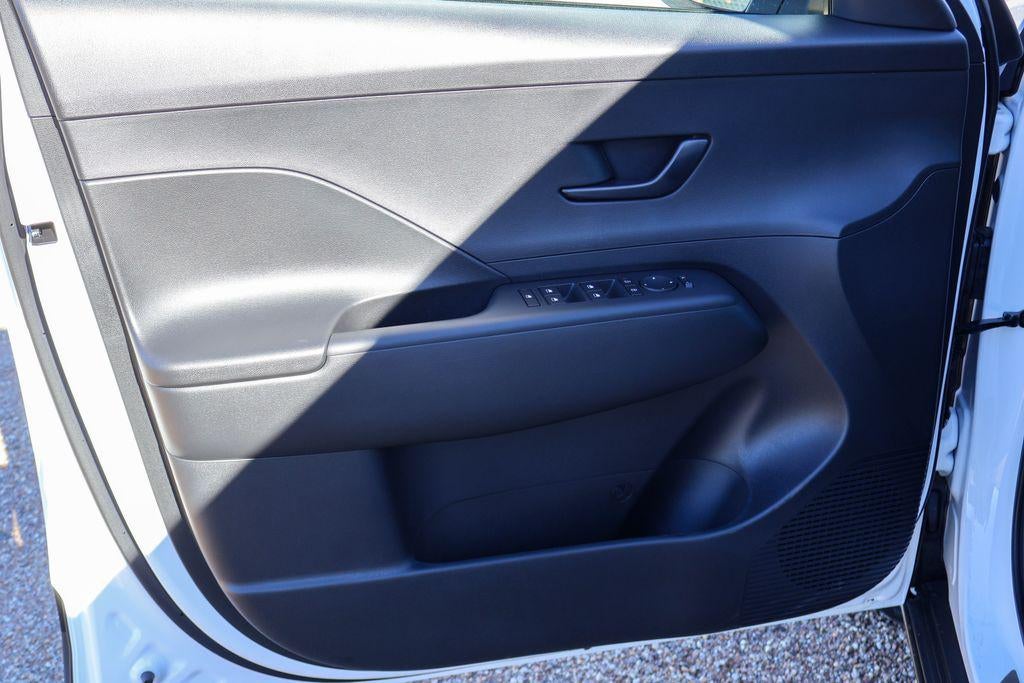 2026 Hyundai KONA SE FWD