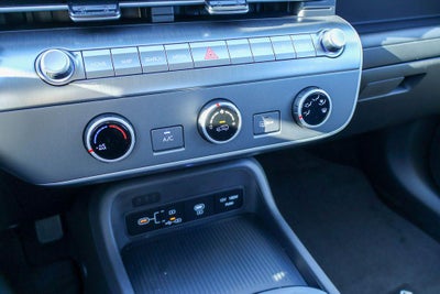 2026 Hyundai KONA SE FWD