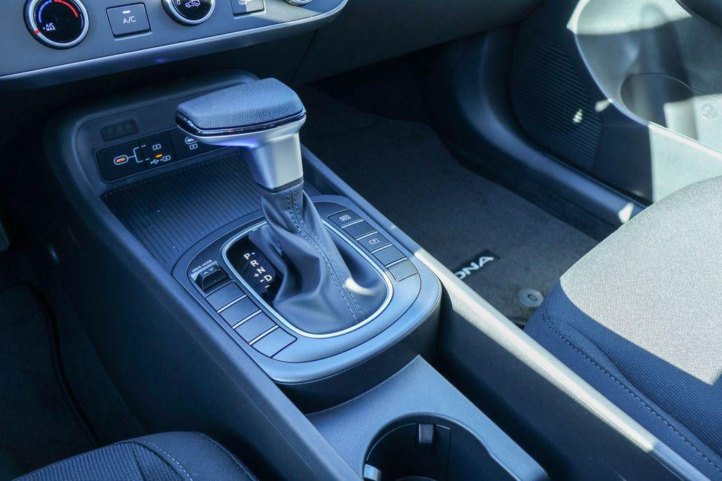 2026 Hyundai KONA SE FWD