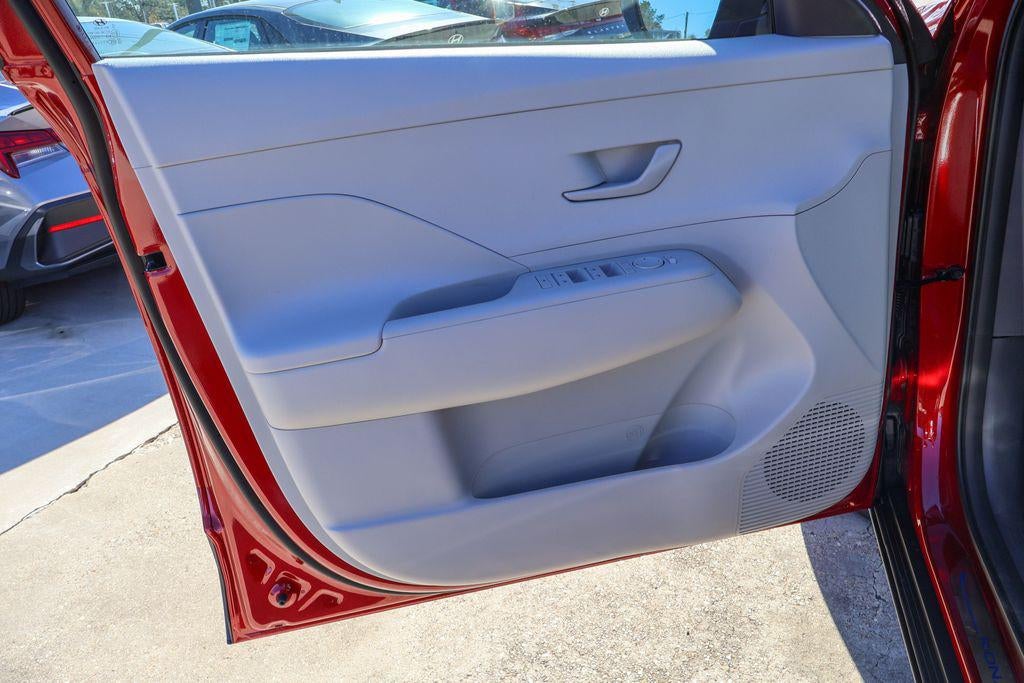 2026 Hyundai KONA SE FWD